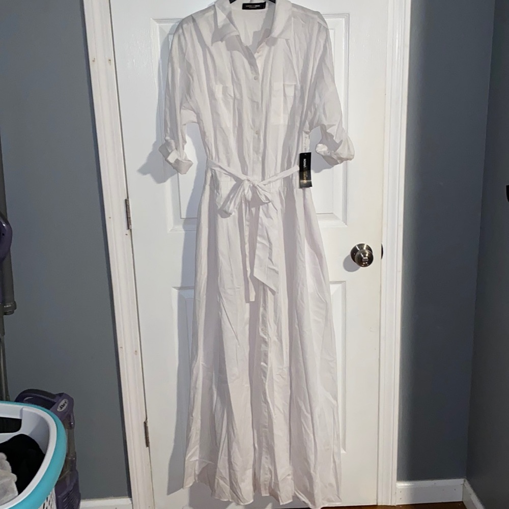 BEAUTIFUL WHITE BUTTON DOWN MAXI DRESS
